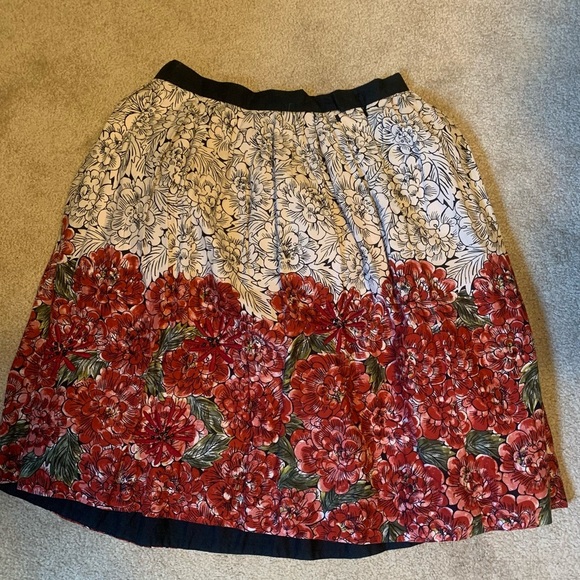 Eden and Esyllte size 12 full skirt - Picture 2 of 4